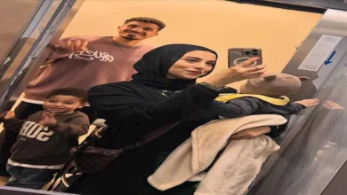 10 صور لمحمد عبد الغني لاعب الزمالك السابق مع زوجته وأولاده