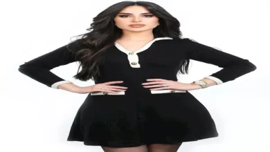 3 صور لزوجة محمد عواد بالفستان الأسود