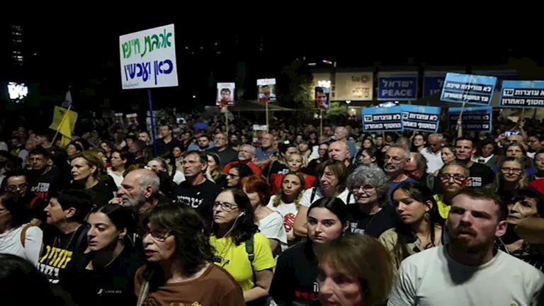 "أحداث 7 أكتوبر السبب".. احتجاجات إسرائيلية واسعة في شوارع تل أبيب
