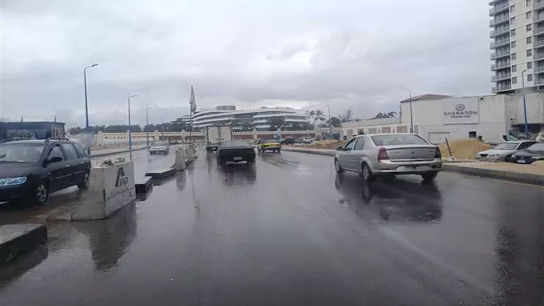 أمطار على هذه المناطق وشبورة كثيفة.. الأرصاد تعلن طقس الـ6 أيام المقبلة