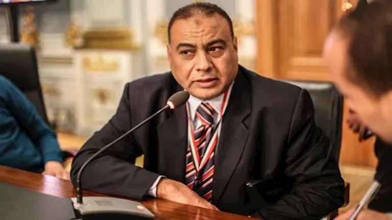 أمين "الجبهة الوطنية" بأسوان يستقبل من الحزب ويعتذر عن خوض انتخابات البرلمان