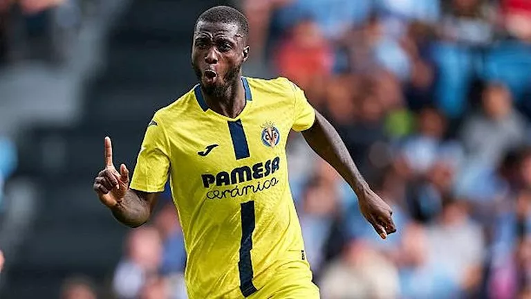 أنباء ارتباط لاعب بالدوري الأسباني بممثلة أفلام إباحية تثير الجدل..ما القصة؟