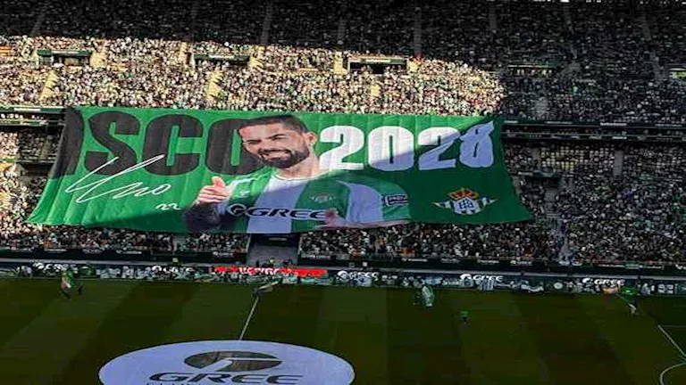 "احتفال جماهيري".. ريال بيتيس الإسباني يعلن تجديد عقد إيسكو