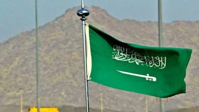 السعودية تفرض ضوابط على الزي للعاملين بالمملكة.. وتحدد عقوبات للمخالفين