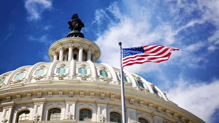 الهجرة الأمريكية: تعليق دخول مواطني 12 دولة إلى الولايات المتحدة