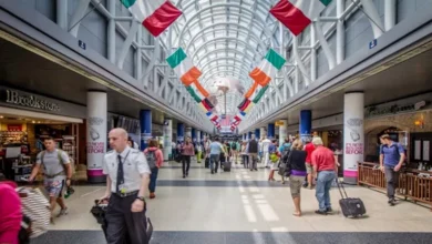 انقطاع الكهرباء وإلغاء مئات الرحلات الجوية.. ماذا حدث في شيكاغو؟