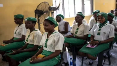 بعد اختطاف مئات الطلاب المسيحيين.. ماذا وراء الهجوم على مدرسة وكنيسة في نيجيريا؟