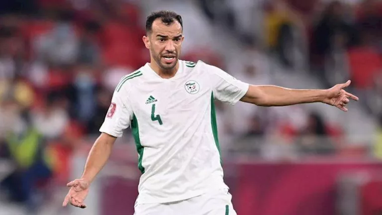 بعد ارتباط اسمه بالأهلي.. "بلعمري" يصدم الرجاء المغربي بهذا القرار