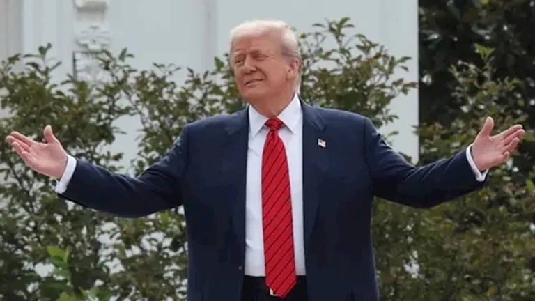 ترامب يلتقي الأسرى المحررين من غزة في البيت الأبيض.. فيديو