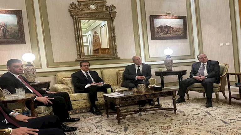 رئيس هيئة الدواء يشارك في المؤتمر الطبي العالمي بتركيا لتعزيز التصنيع الدوائي وتطوير التكنولوجيا الصحية