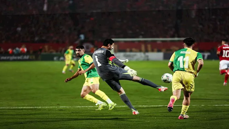 طبيب الأهلي يكشف تفاصيل إصابة محمد الشناوي