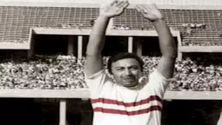 في ذكرى ميلاده.. 20 صورة وأبرز المعلومات عن حماده امام "ثعلب الزمالك"
