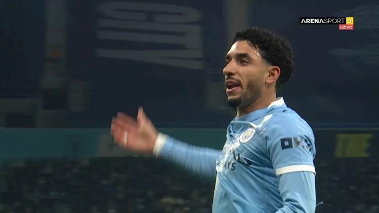 ماذا قدم عمر مرموش في هزيمة مانشستر سيتي؟ (إحصائيات)