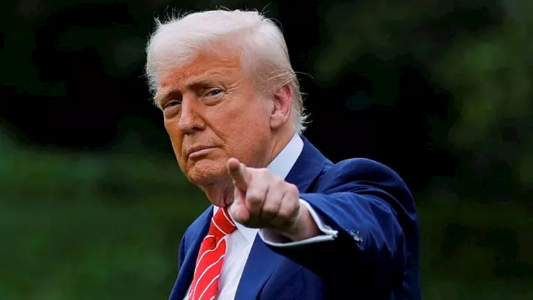 متهم بالاعتداء الجنسي.. ترامب: يجب نشر ملفات جيفري إبستين لأننا لا نخفي شيئًا