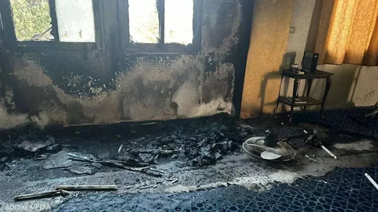 مستوطنون يحرقون منازل ومركبات بالضفة الغربية.. فيديو