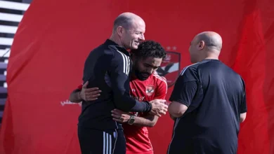 مقترح جديد بالنادي الأهلي لتجديد عقد الشحات.. ما التفاصيل؟