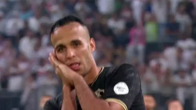 ناصر منسي يثير الجدل بصورته مع مدرب الزمالك السابق