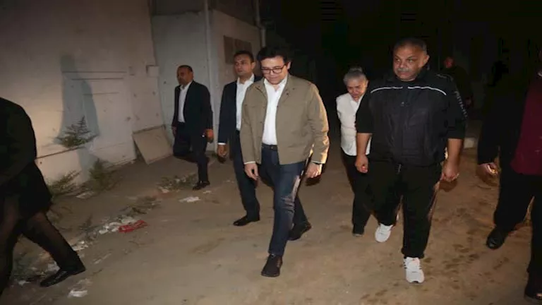 وزير الثقافة يتفقد موقع حريق ديكور مسلسل "الكينج" -(صور)