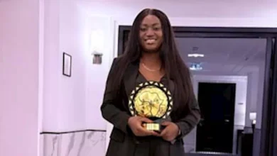 "يقف بين الكبار".. تعليق زوجة مايبلي على تتويجه بأفضل لاعب داخل أفريقيا 2025