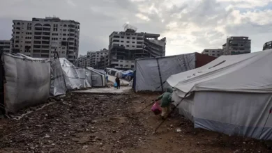 17 ضحية وآلاف المتضررين.. المنخفضات الجوية تضرب خيام غزة بقوة (صور- فيديو)