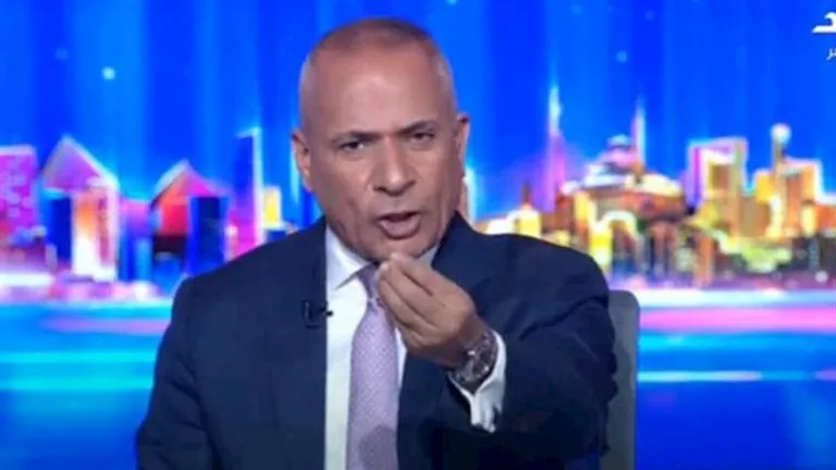 أحمد موسى يكشف تفاصيل أزمة الوحدات السكنية الإدارية لأساتذة جامعة سوهاج