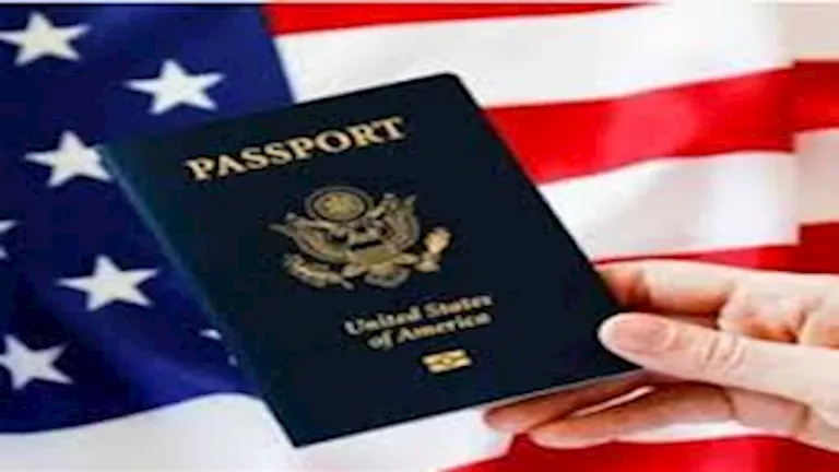 أمريكا تلزم سائحين من 42 دولة بالكشف عن سجلات السوشيال ميديا لـ5 سنوات