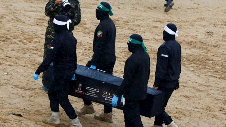 إسرائيل: الجثث التي سلمتها حماس أمس لا تعود إلى الأسرى القتلى في قطاع غزة