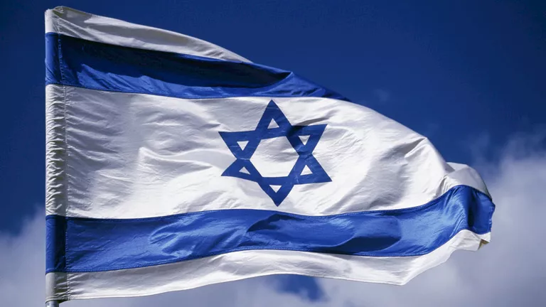 إسرائيليون يغلقون طريقًا قرب كريات شمونة.. واعتقالات أمام مكتب نتنياهو