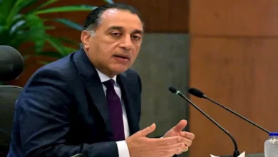 إنتاج 990 عربة كيوت.. مدبولي يتابع ملفات عمل الإنتاج الحربي