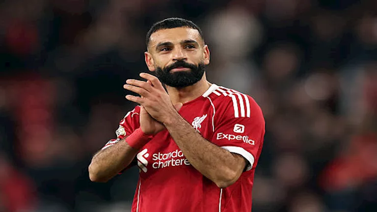 "اتفاق شفهي" يهدد مستقبل محمد صلاح مع ليفربول
