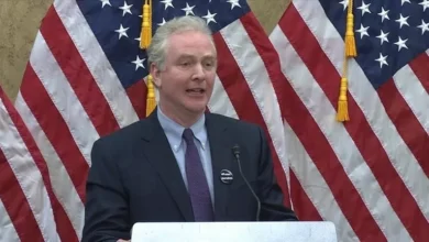 السيناتور هولن: أمريكا لم تحقق أي عدالة في مقتل شيرين أبو عاقلة