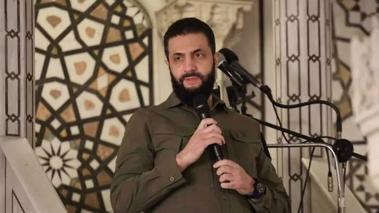 الشرع من احتفالات سقوط الأسد: "لن يقف في وجهنا أحد مهما كبر"