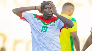 "الطبيب أخبرني بأن عيني اليسرى ميته".. كيف يلعب نجم بوركينا فاسو بـ"عين واحدة"؟