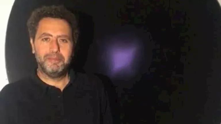 الفنان آرمن أجوب قيمًا فنيًا على مشروع مصر المشارك في بينالي فينيسيا 2026