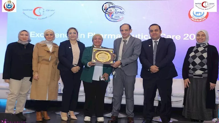 "المراكز المتخصصة" تكرم إدارة الصيدلة بمستشفى زايد التخصصي