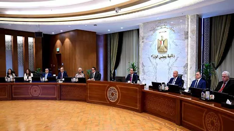 اليوم.. مدبولي يترأس الاجتماع الأسبوعي للحكومة ويعقد مؤتمرًا صحفيًا