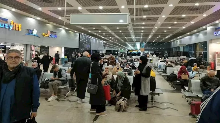انتعاش بحركة الركاب في مطار القاهرة خلال نوفمبر 2025
