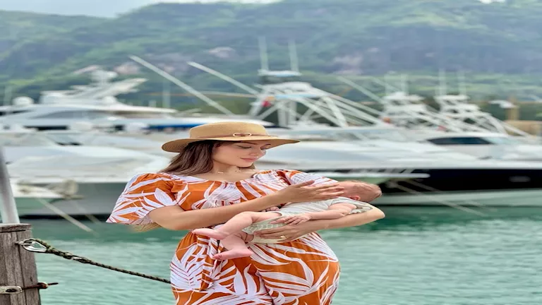 بالمايوه الشرعي.. 11 صورة لزوجة النني الثانية من رحلتها في جزيرة سيشل