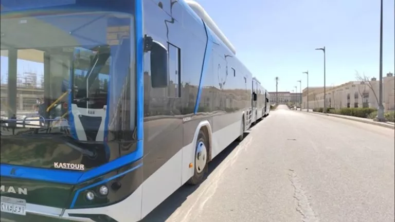 بدء تحصيل تذاكر ركوب لأتوبيسات النقل الداخلي بالعاصمة الإدارية يناير المقبل