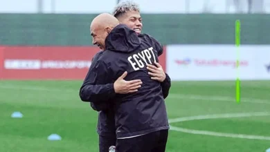 "بصورة في المران".. حسام حسن ينهي الجدل حول وجود خلاف مع إمام عاشور