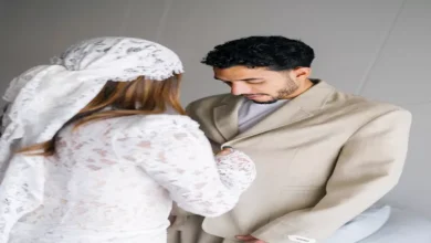 بعد تقبيله الدبلة.. أبرز المعلومات عن خطيبة عمر مرموش