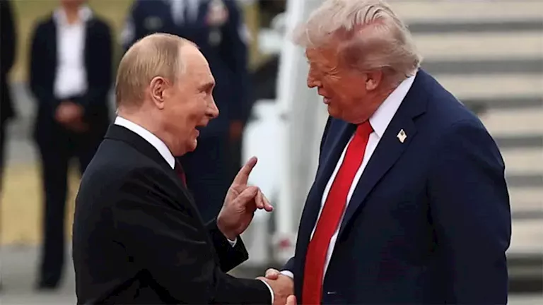 بعد لقاء زيلنسكي.. ترامب يتحدث مع بوتين بشأن أوكرانيا