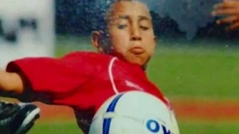 "بينهم صلاح وتريزيجيه".. 20 صورة لنجوم منتخب مصر في طفولتهم