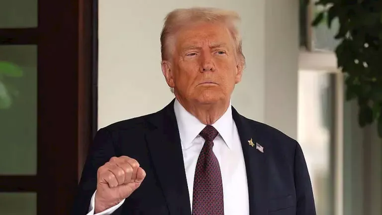 ترامب: بوتين يريد إنهاء الحرب والعودة للتجارة مع أمريكا