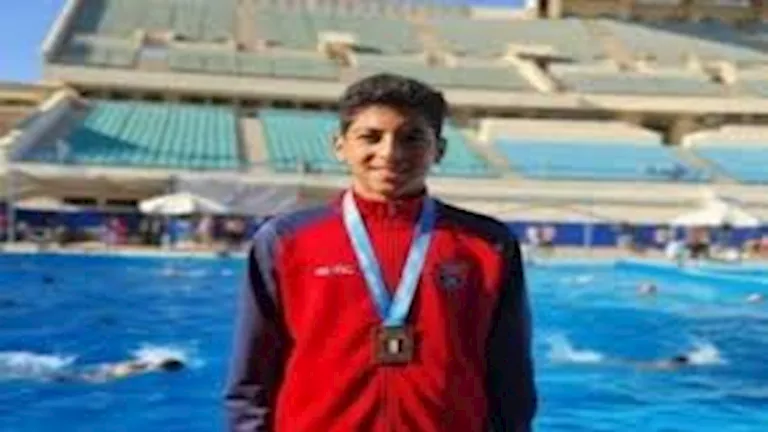 توج بـ4 ميداليات قبل 3 أشهر.. من هو السباح يوسف محمد؟