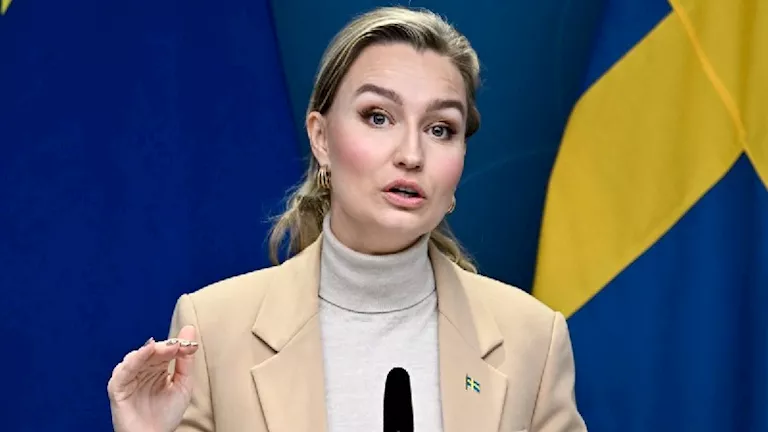 جدل في السويد بعد حكم بنقل مصري إلى سجن نسائي.. فما القصة؟