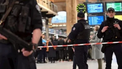حادث طعن داخل مترو باريس يسفر عن إصابة ثلاث سيدات