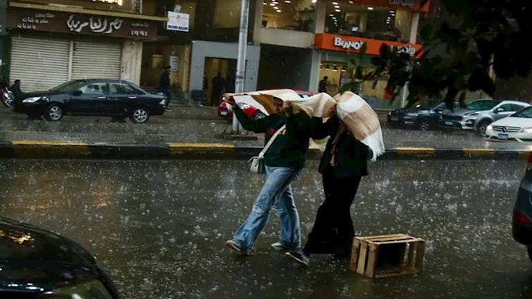 حالة الطقس اليوم الأربعاء.. الأرصاد تحذر المواطنين من الشبورة والأمطار