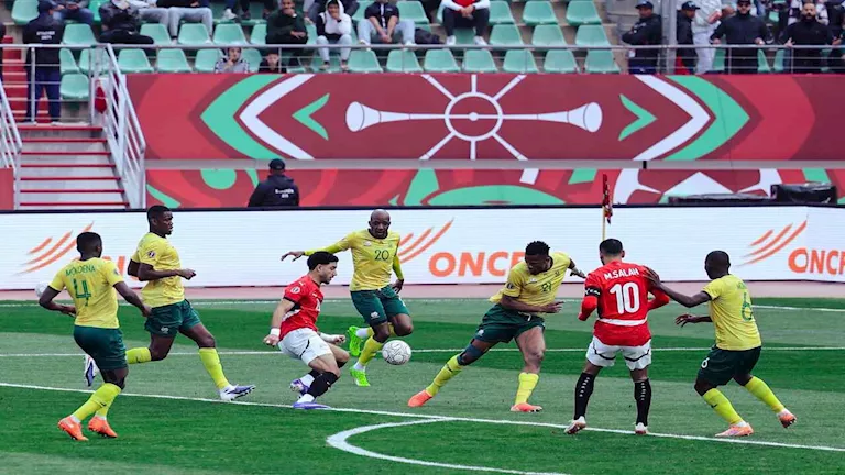 "حضور الخطيب وغضب حسام حسن".. ما لم تشاهده في مباراة مصر وجنوب أفريقيا