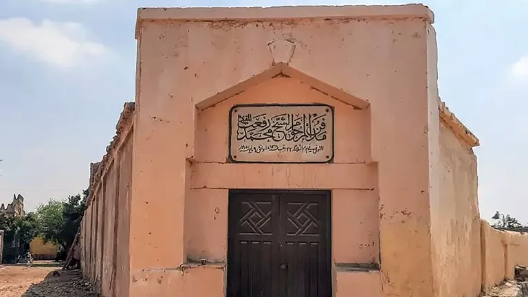 حفيدة الشيخ رفعت تناشد الرئيس السيسي بالتدخل لعدم هدم مقبرته